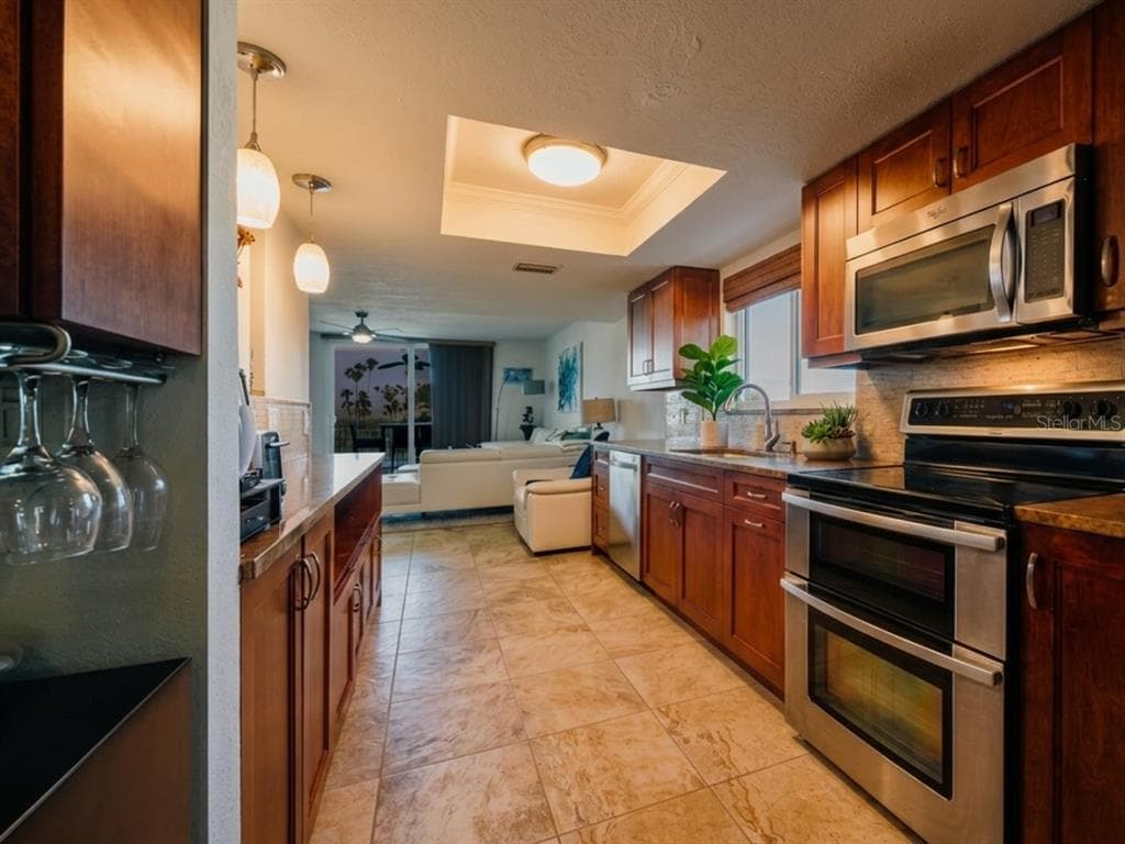 1060 PINELLAS BAYWAY S 106 photo 9