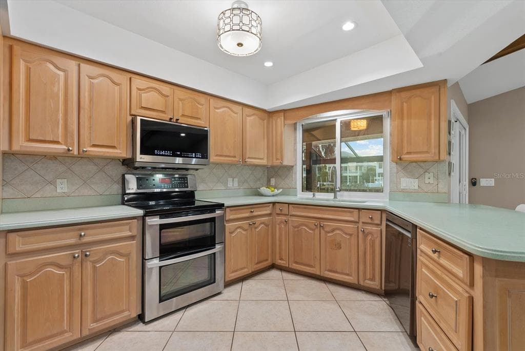 1461 MARLIN STREET photo 13