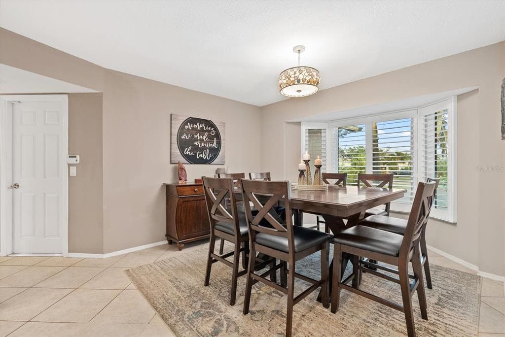 1461 MARLIN STREET photo 11