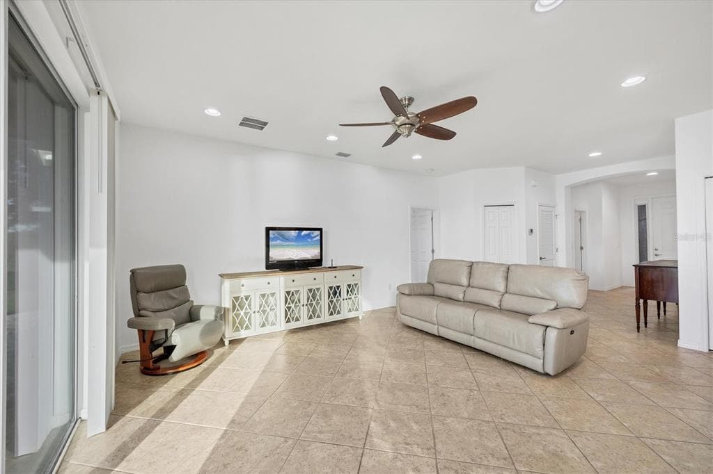 5283 CANYONLAND WAY photo 12