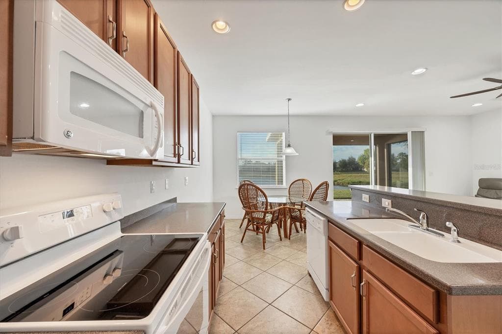5283 CANYONLAND WAY photo 18