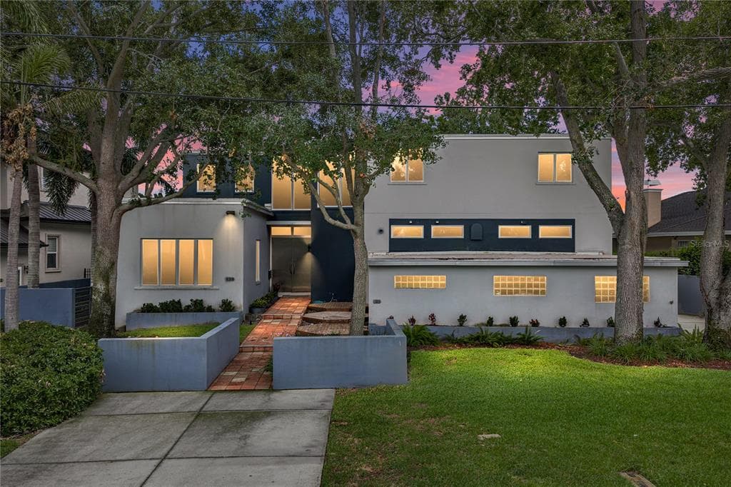 838 MONTEREY BOULEVARD NE photo 1