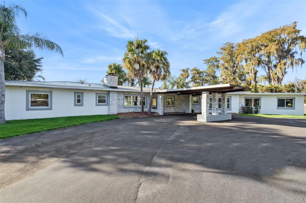5526 PARKDALE DRIVE 3