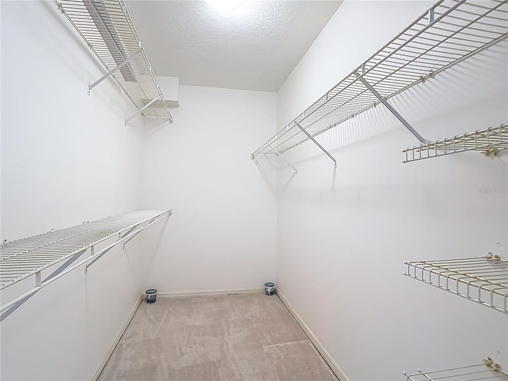 404 CERROMAR CIRCLE N 115 photo 23