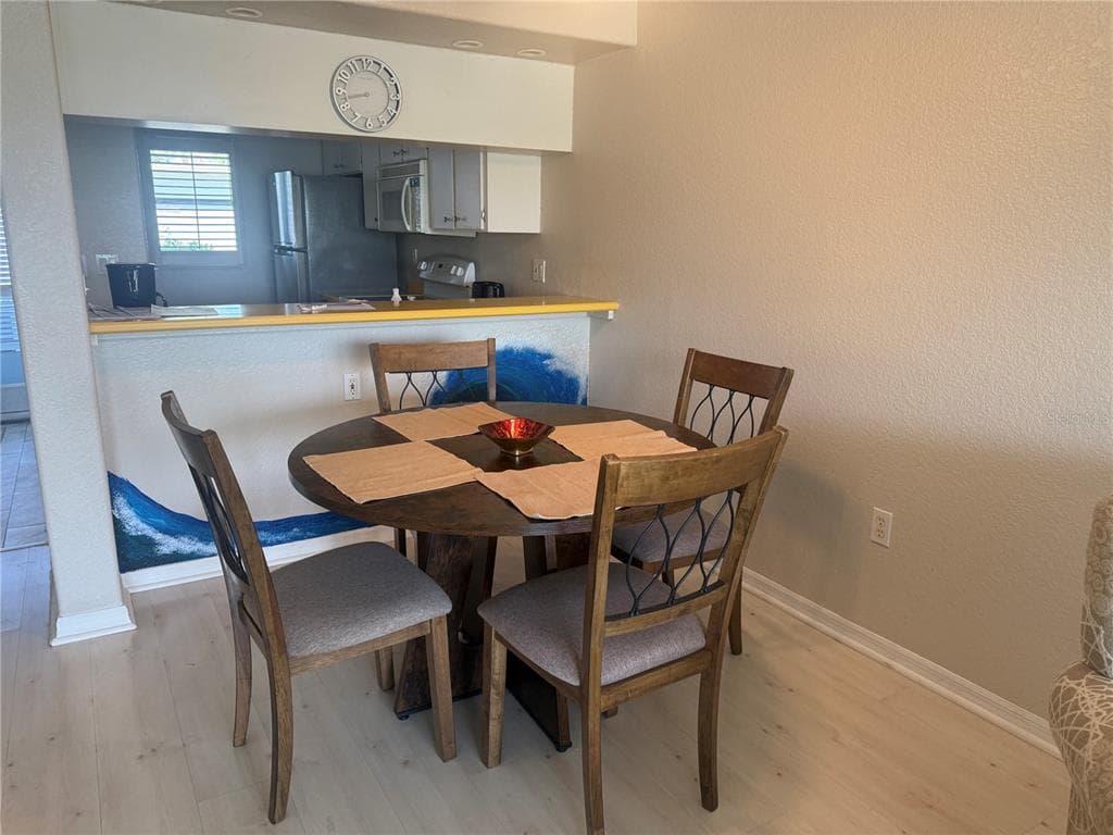 404 CERROMAR CIRCLE N 115 photo 6