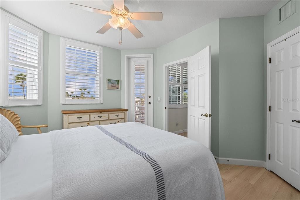 1260 DOLPHIN BAY WAY 404 photo 15