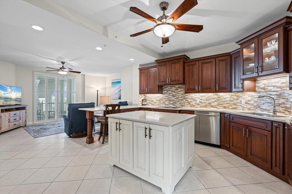1260 DOLPHIN BAY WAY 404 photo 8