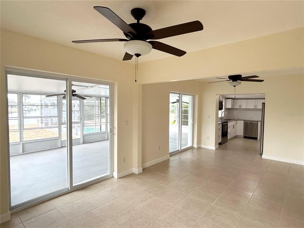 4127 GARDNER DRIVE photo 21