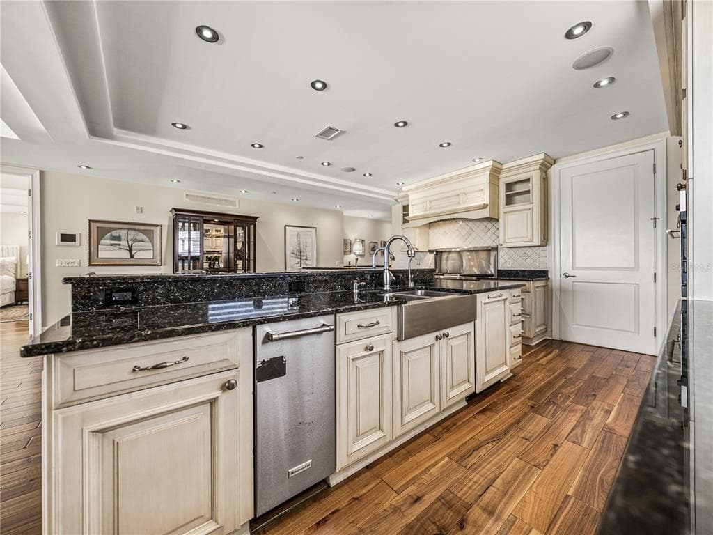 3910 GULF BOULEVARD 400 photo 25