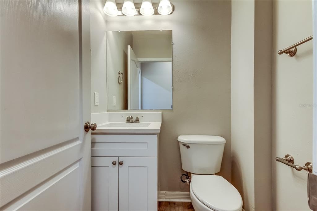 8813 FOUNDERS CIRCLE photo 17