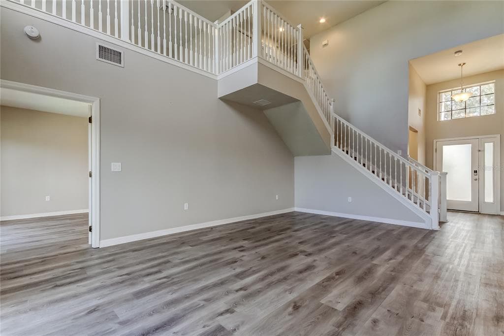 8813 FOUNDERS CIRCLE photo 8