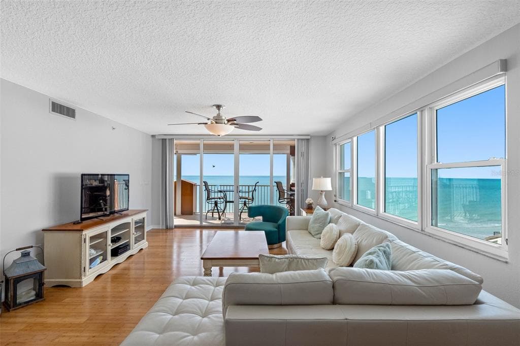 16326 GULF BOULEVARD 510 photo 2