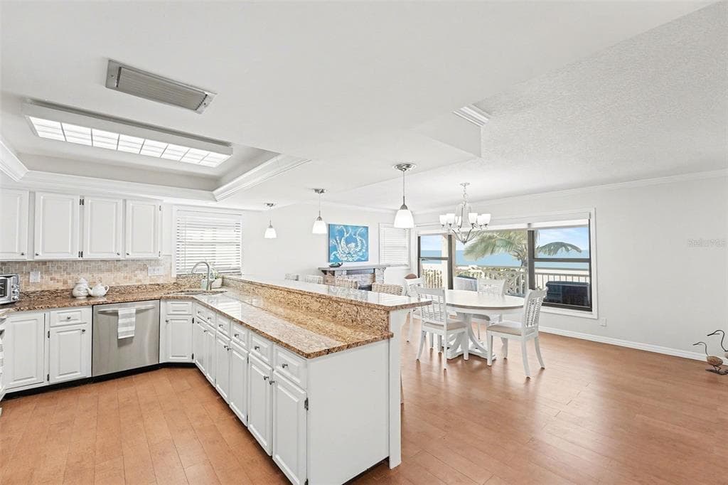 19936 GULF BOULEVARD photo 23