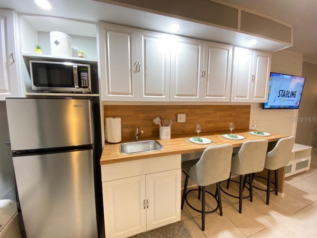 1233 S ATLANTIC AVENUE 3160 photo 3