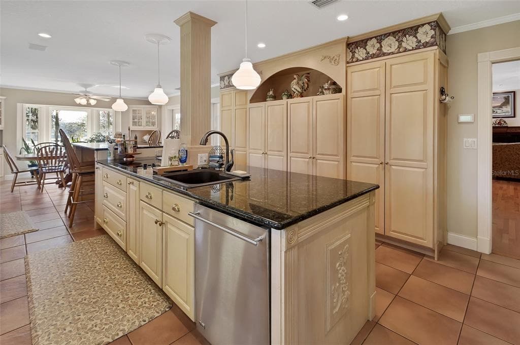 150 LAKE WINNEMISSETT DRIVE photo 18