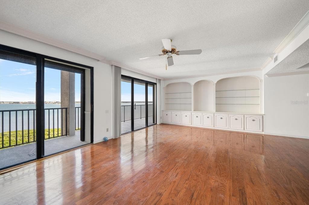 1501 GULF BOULEVARD 604 photo 3