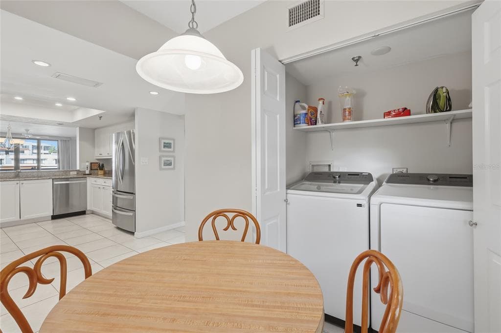 1425 GULF OF MEXICO DRIVE 408 photo 17