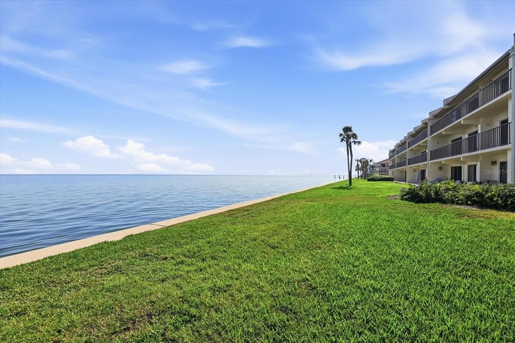 7520 SUNSHINE SKYWAY LANE S #T19 5