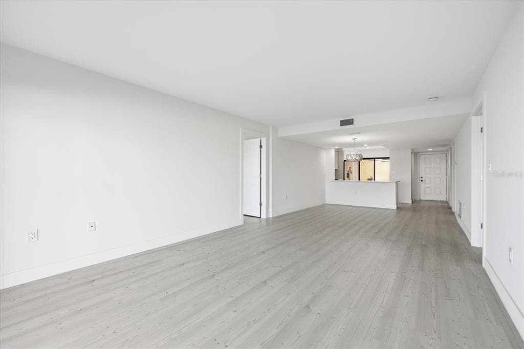 7520 SUNSHINE SKYWAY LANE S T19 photo 20