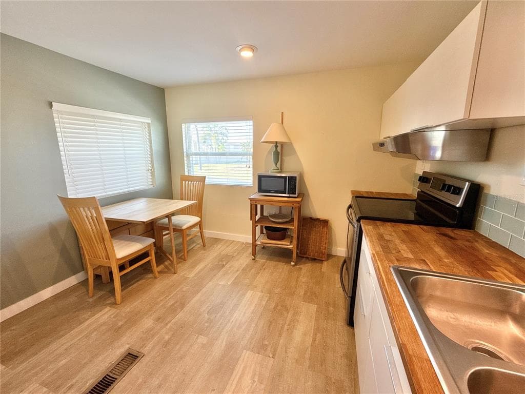 340 MOUNT OAK AVENUE NE 754 photo 15