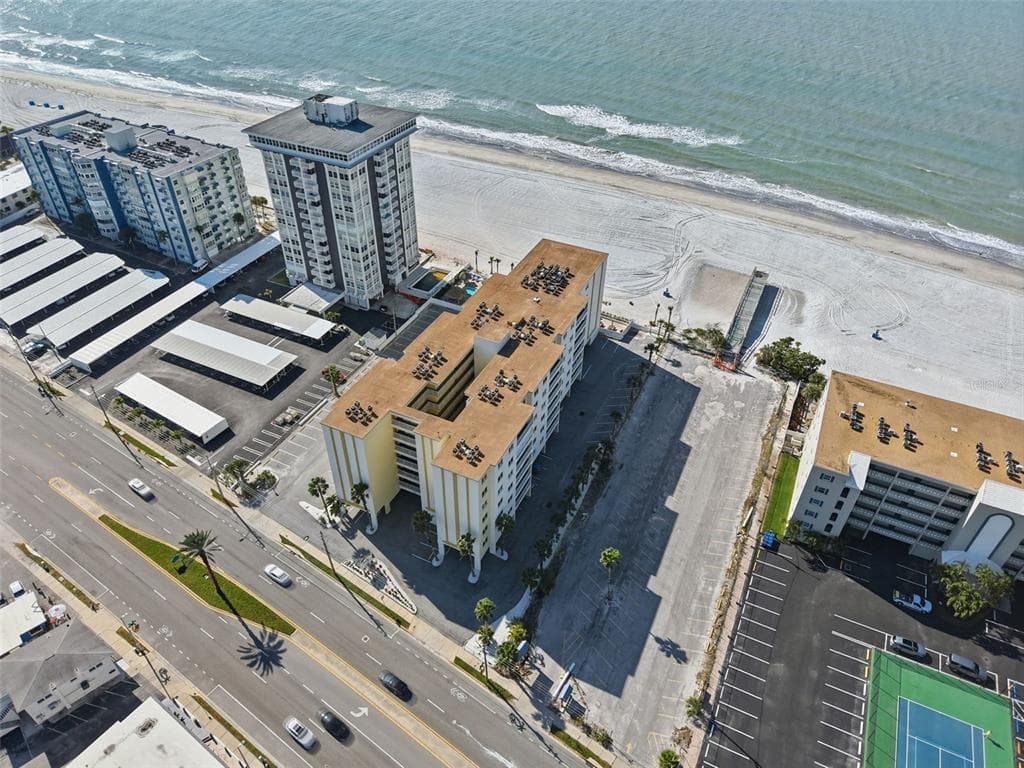 17450 GULF BOULEVARD 104 photo 6