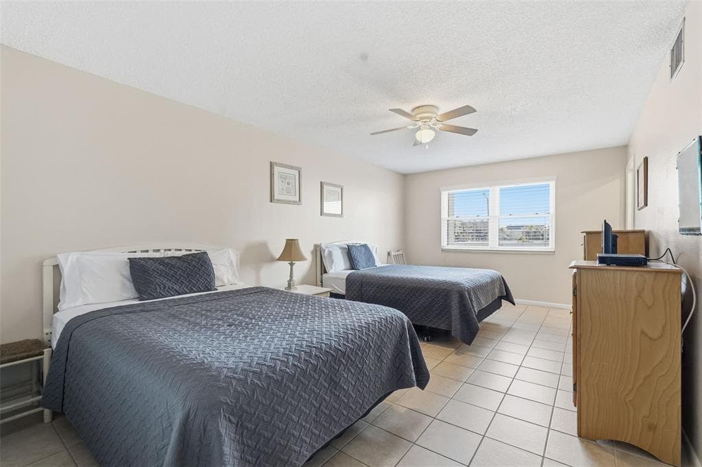 17450 GULF BOULEVARD 104 photo 13