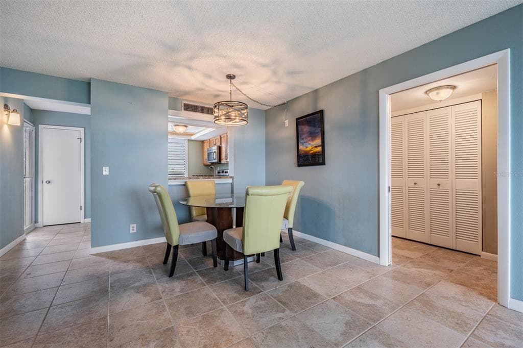 2620 COVE CAY DRIVE 601 photo 9