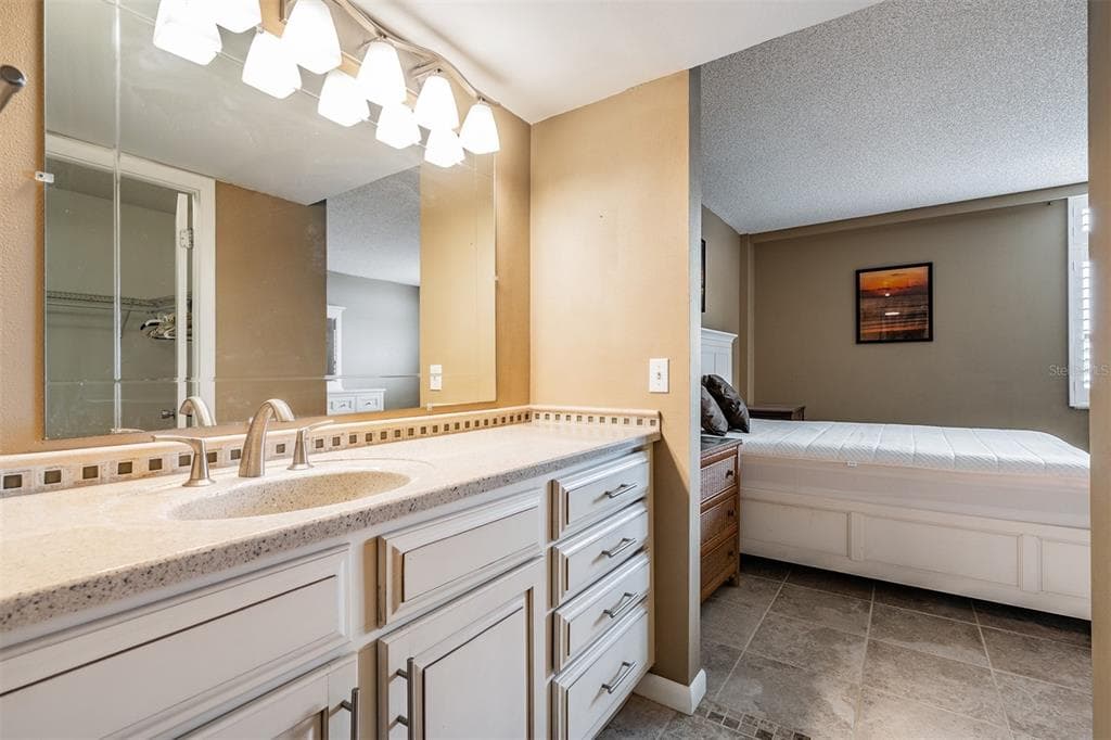 2620 COVE CAY DRIVE 601 photo 21
