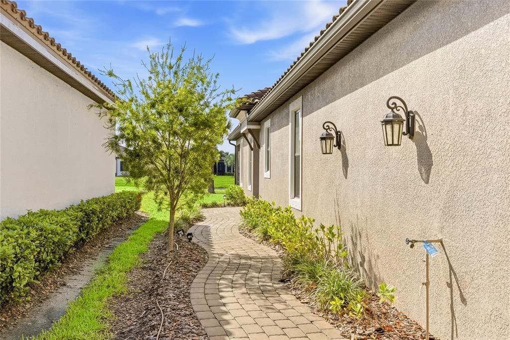 10414 INGLENOOK TERRACE photo 12