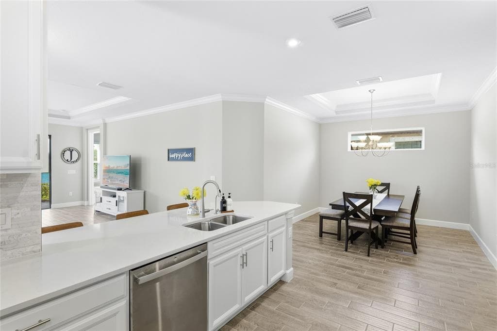 10414 INGLENOOK TERRACE photo 21