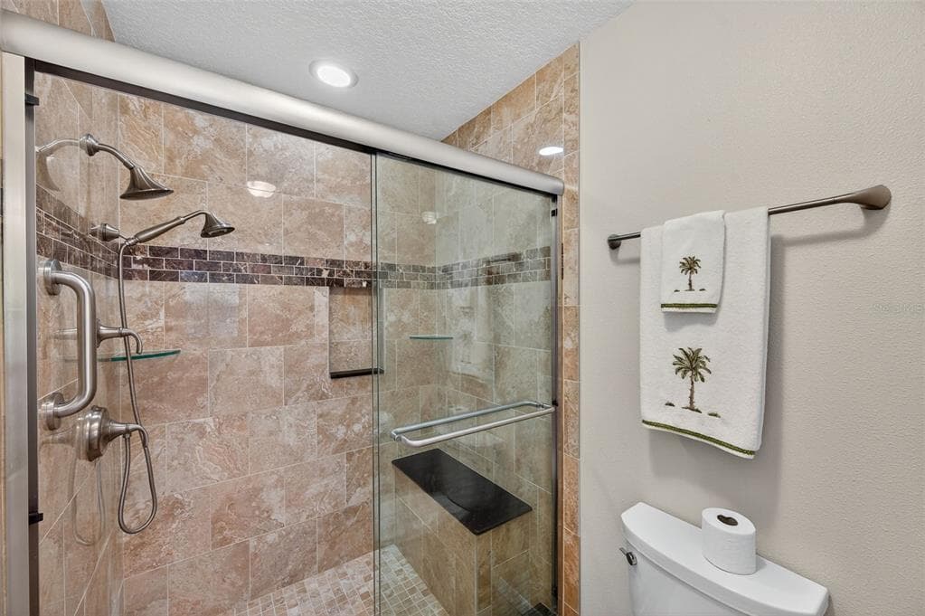 13734 MARSEILLES COURT photo 16