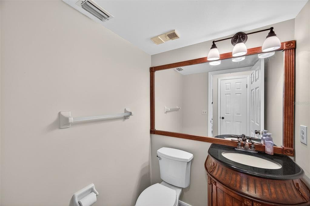 13734 MARSEILLES COURT photo 9