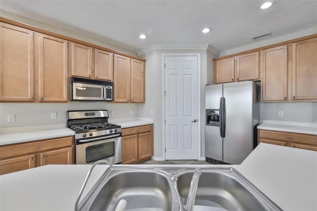 1324 EMERALD DUNES DRIVE photo 20