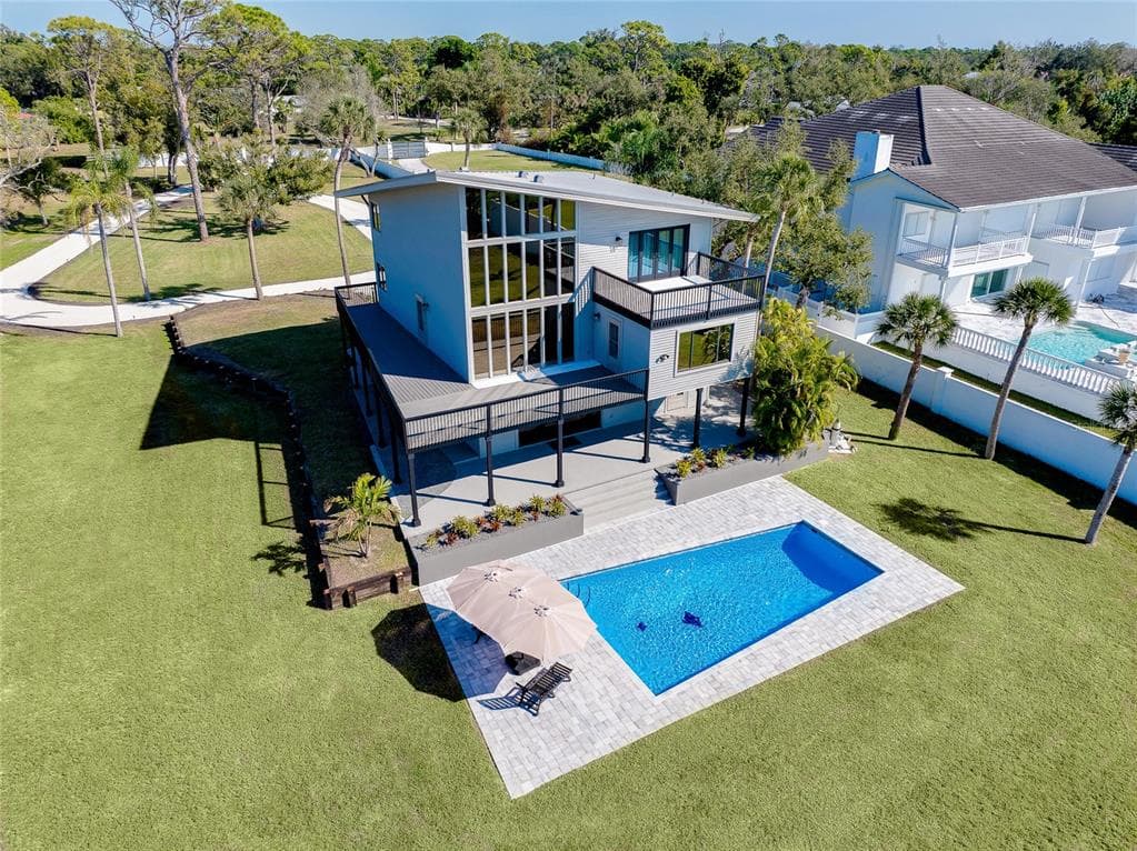 1089 BAYSHORE DRIVE 2