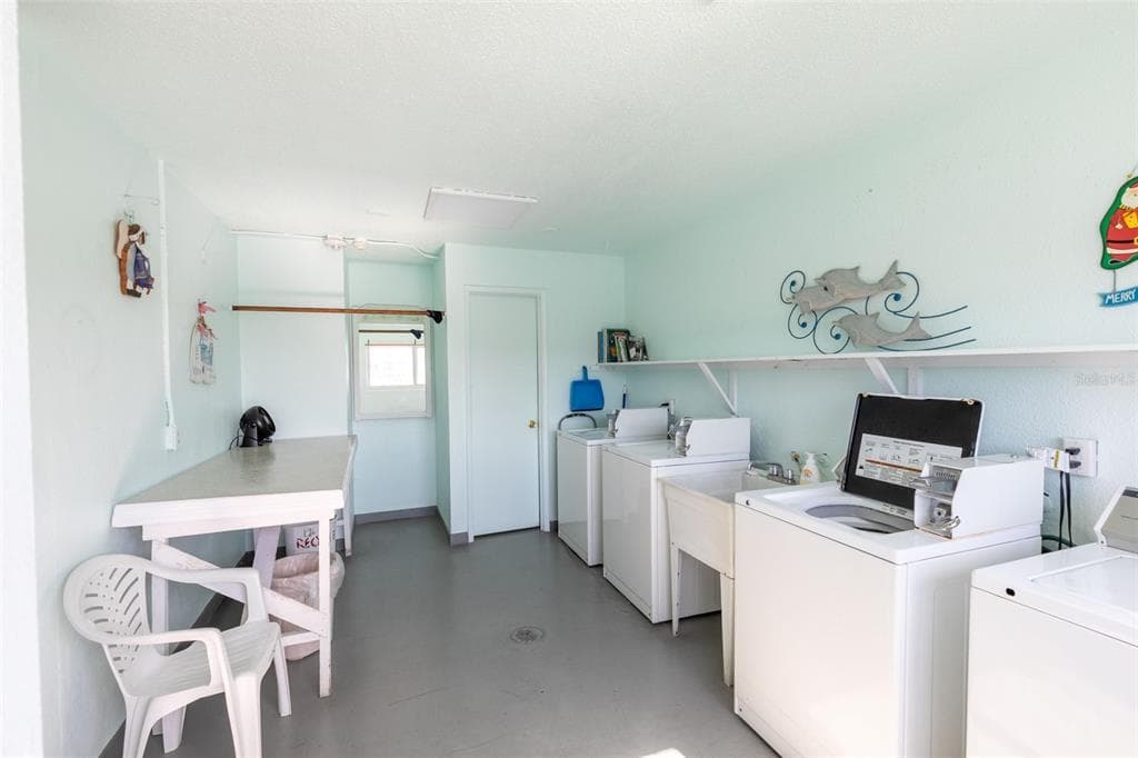 5940 30TH AVENUE S 209 photo 18
