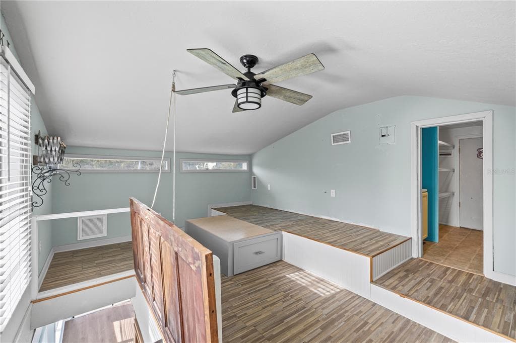 5642 RIVERVIEW DRIVE photo 22