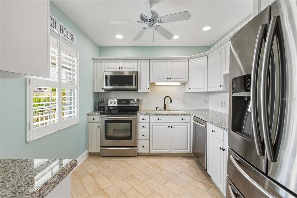 4420 EXETER DRIVE 303 photo 16
