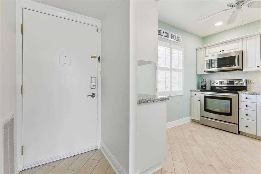 4420 EXETER DRIVE 303 photo 15