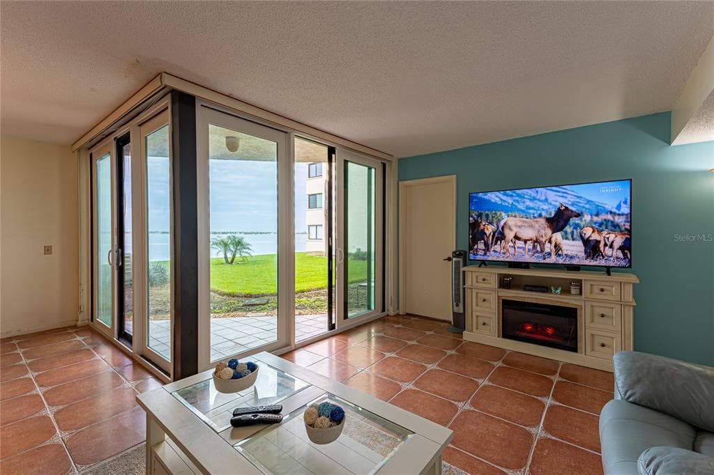 5541 PUERTA DEL SOL BOULEVARD S 116 photo 8