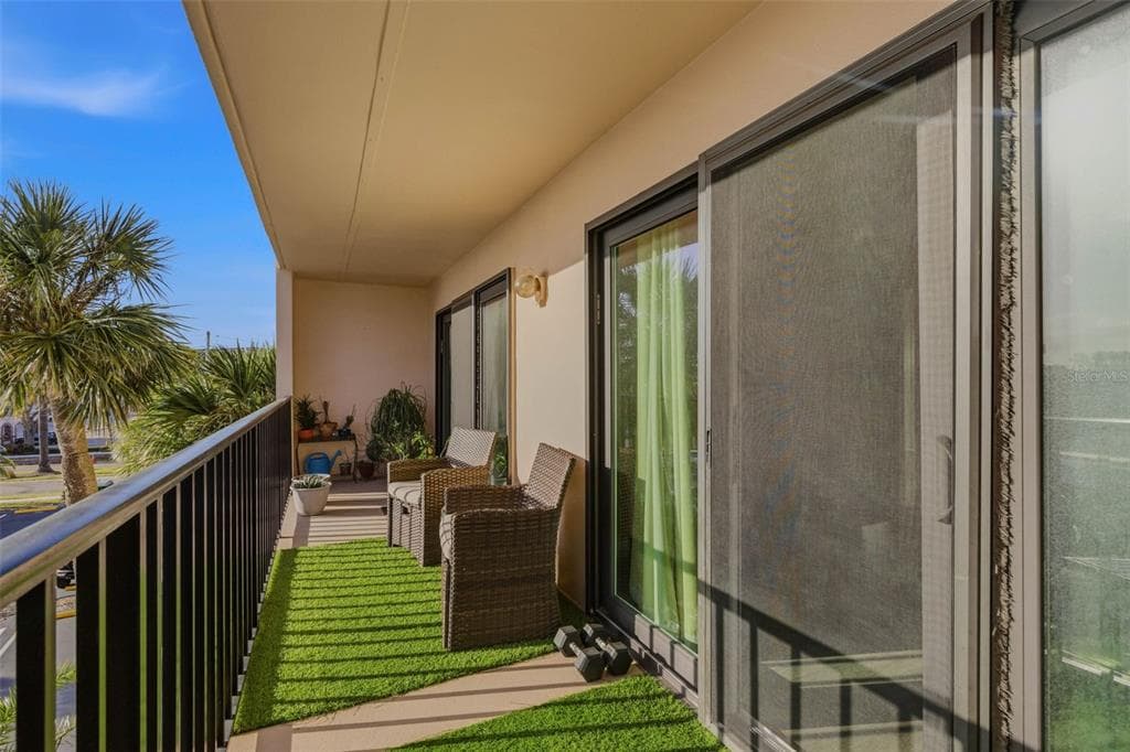 51 ISLAND WAY 311 photo 6