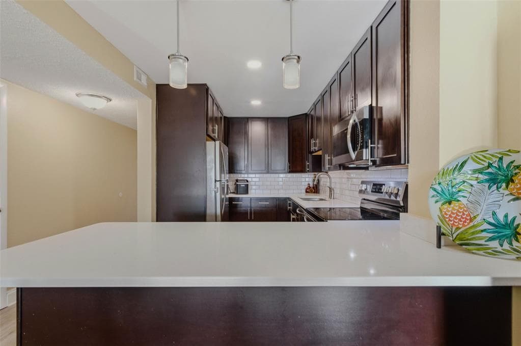 51 ISLAND WAY 311 photo 9