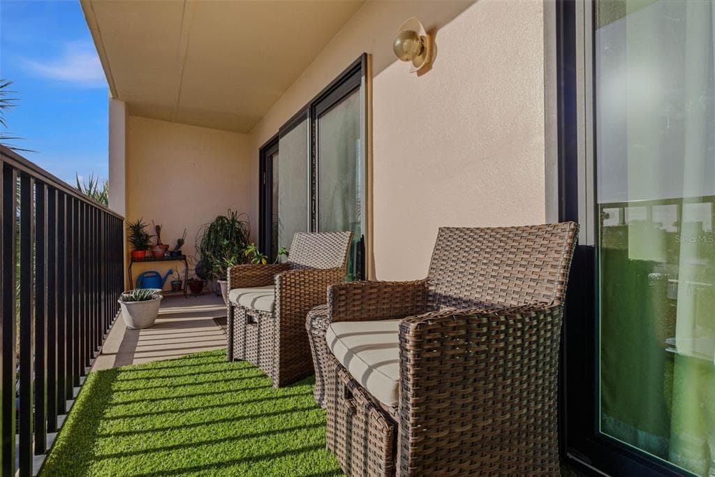 51 ISLAND WAY 311 photo 19