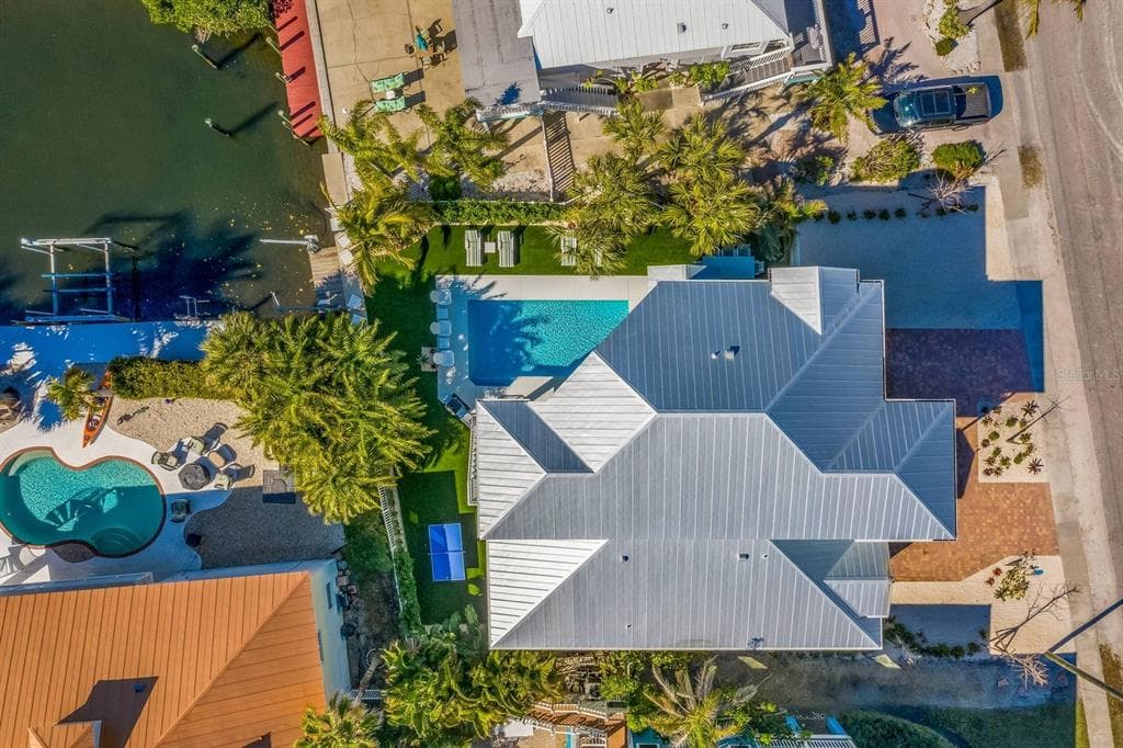 505 S BAY BOULEVARD photo 3