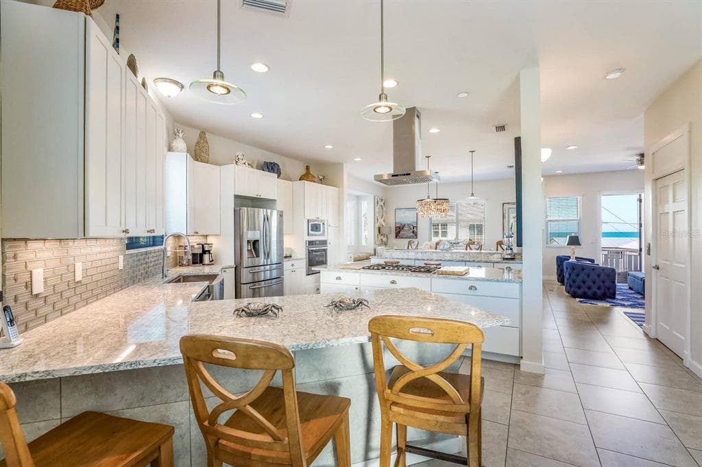505 S BAY BOULEVARD photo 8