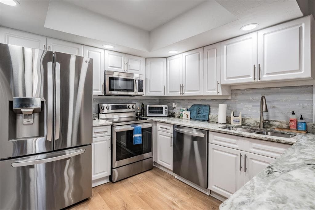 200 MERES BOULEVARD 16 photo 7