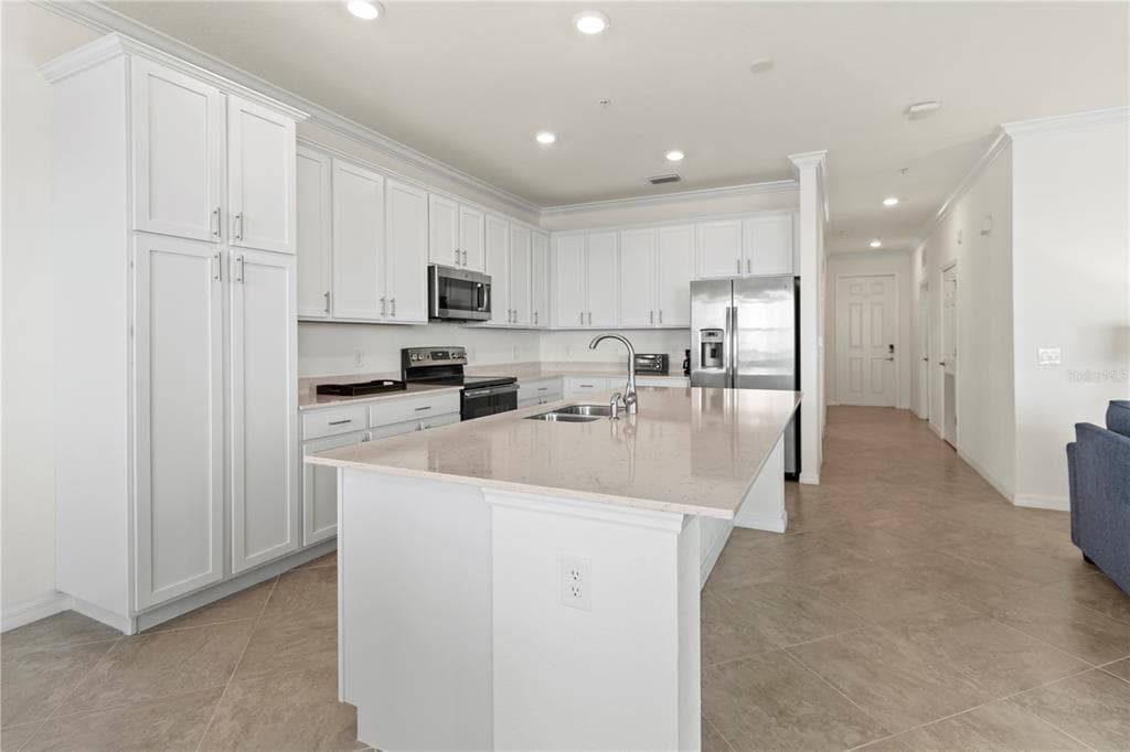 1030 TIDEWATER SHORES LOOP 401 photo 12