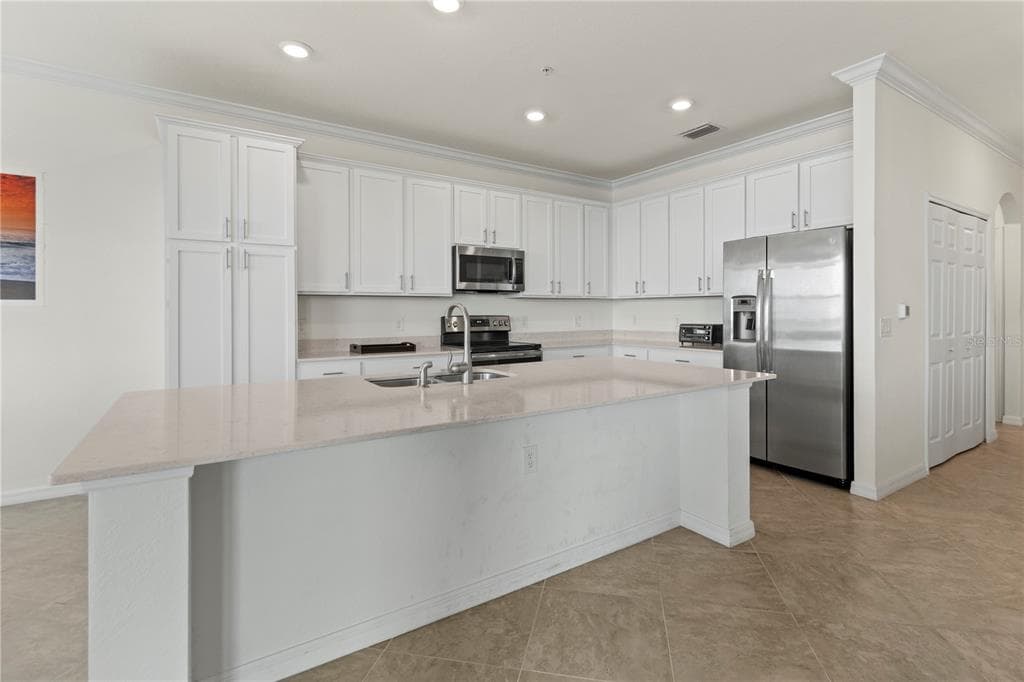 1030 TIDEWATER SHORES LOOP 401 photo 11