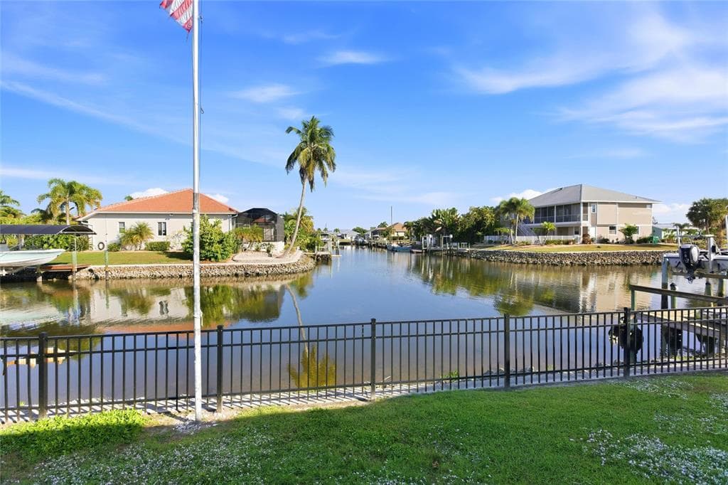 4190 PELICAN POINTE DRIVE photo 9