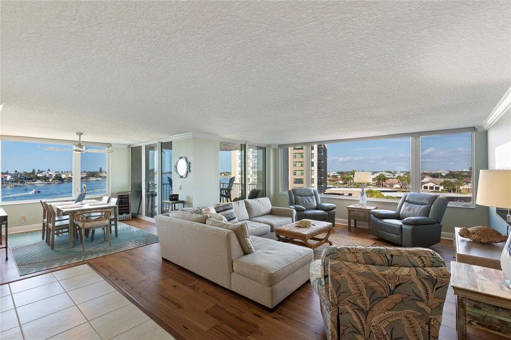 736 ISLAND WAY #406 4