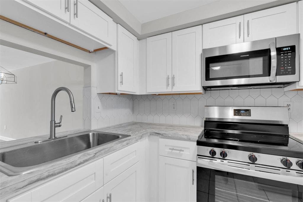 4343 SUMMERSUN DRIVE 4343 photo 7